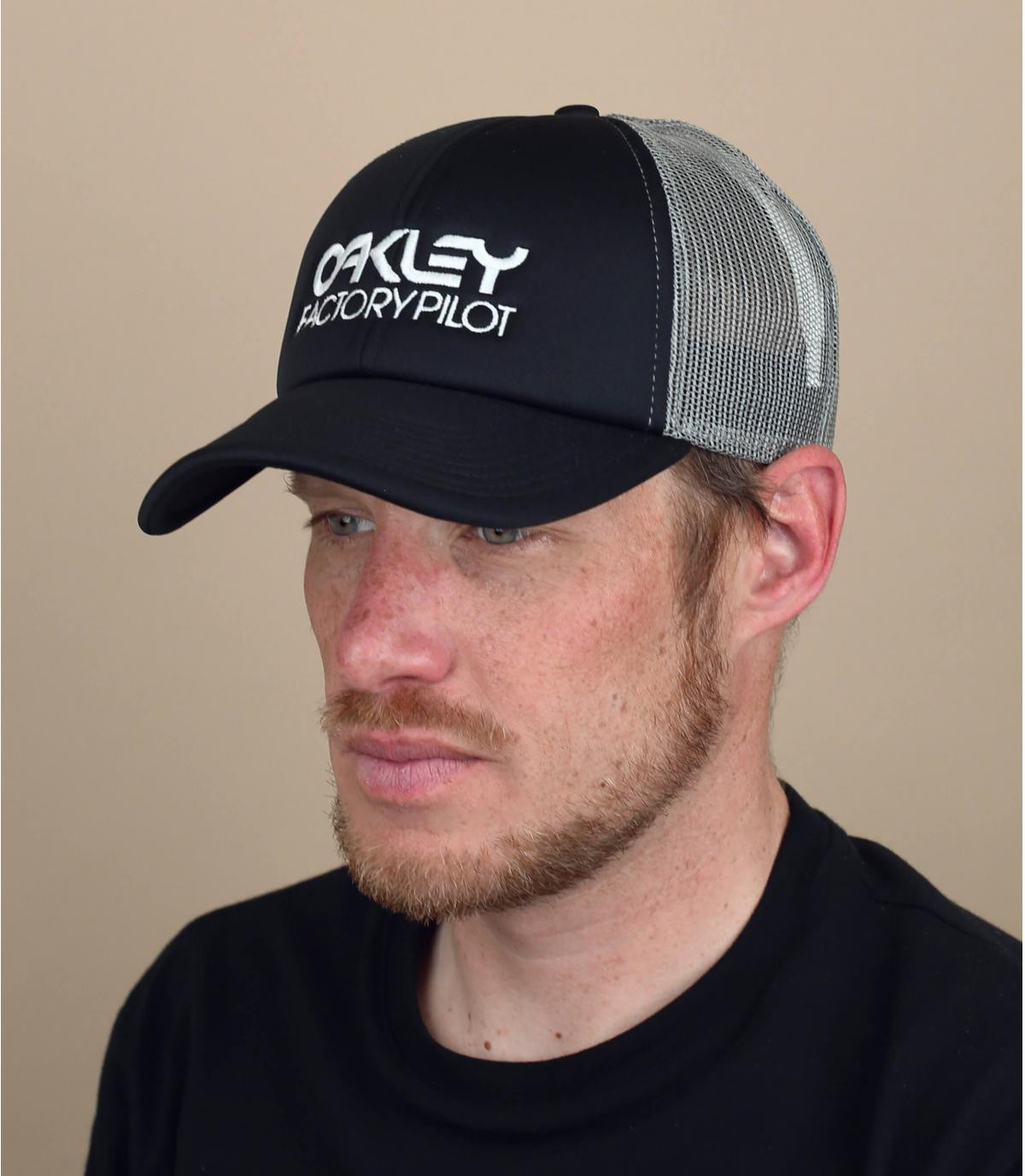 trucker Oakley nero Factory Pilot Trucker blackout